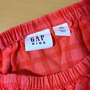 GAP Kids puff sleeve top.